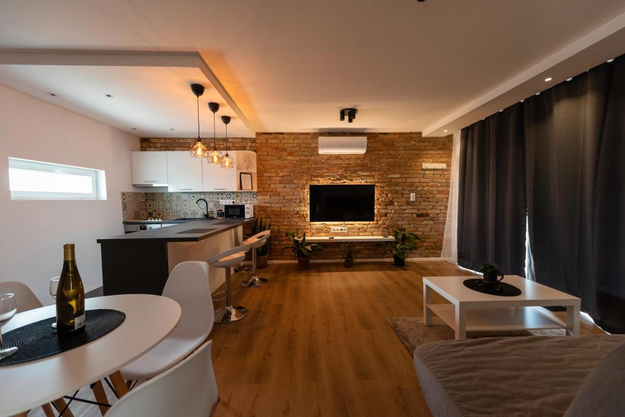 Pitypang Apartman Kapolnasnyek Bagian luar foto